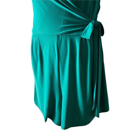 Emma & Michele Green Jersey Knit Faux Wrap Romper • Sleeveless • Fits 1X 14/16 - Picture 4 of 10